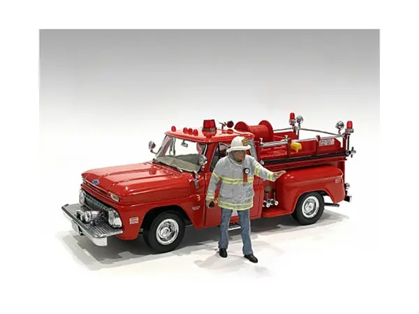 "Firefighters" Fire Captain Figure for 1/24 Scale Models by American Diorama #1
