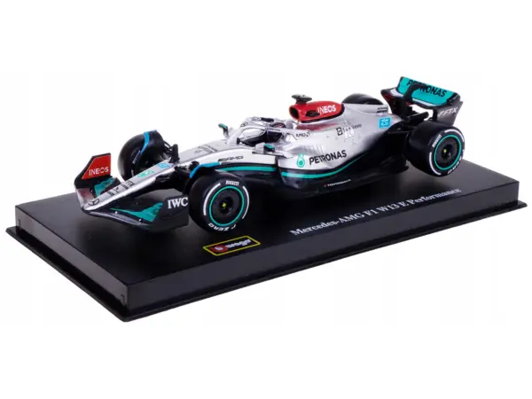 Mercedes-AMG F1 W13 E Performance #63 George Russell "F1 Formula One World Championship" (2022) with Display Case 1/43 Diecast Model Car by Bburago #3