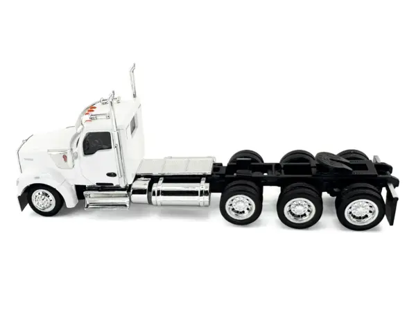 Kenworth W990 3-Axel Day Cab White 1/87 (HO) Plastic Model Car by HO Logistics #2