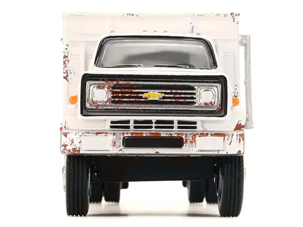 1980 Chevrolet C-70 Grain Truck White (Weathered) "S.D. Trucks" Series 20 1/64 Diecast Model by Greenlight #5
