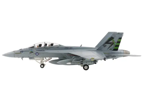 Boeing F/A-18F Super Hornet Fighter Aircraft "165875 Green Hornet VX-23 Salty Dogs NAS Patuxent River" (2011) United States Navy "Air Power Series" 1/72 Diecast Model by Hobby Master #2