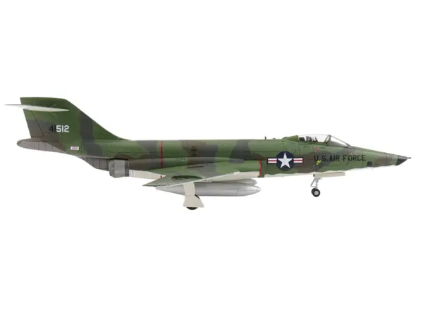 McDonnell RF-101A Voodoo Fighter Aircraft "54-1512 363rd Tactical Reconnaissance Wing Udorn Royal Thai Air Force Base" (1965) United States Air Force "Air Power Series" 1/72 Diecast Model by Hobby Master #2
