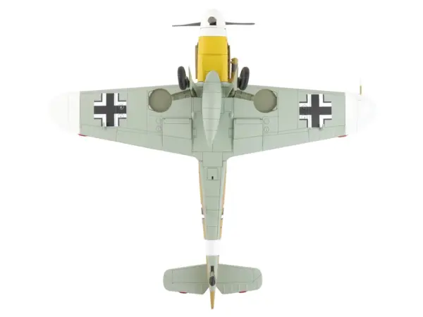Messerschmitt Bf 109F-4 Fighter Aircraft "Marseille Yellow 14 3./JG27 Egypt" (1942) German Luftwaffe "Air Power Series" 1/48 Diecast Model by Hobby Master #5