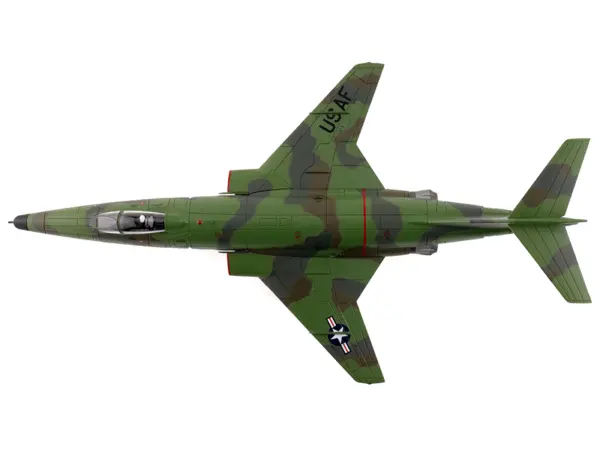 McDonnell RF-101A Voodoo Fighter Aircraft "54-1512 363rd Tactical Reconnaissance Wing Udorn Royal Thai Air Force Base" (1965) United States Air Force "Air Power Series" 1/72 Diecast Model by Hobby Master #4
