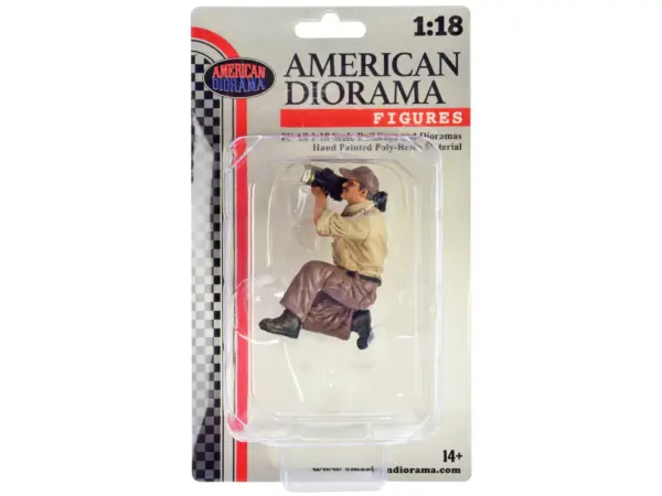 "4X4 Mechanic" Figure 7 for 1/18 Scale Models by American Diorama #4