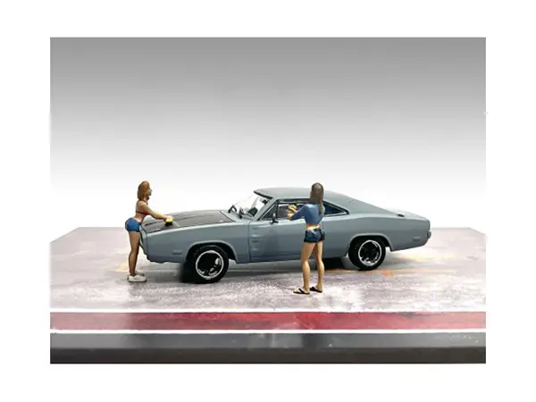 "Car Wash Girls" Set 2 Jessica and Jennifer 2 Piece Figure Set for 1/43 Scale Models by American Diorama #1