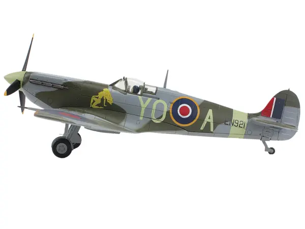 Supermarine Spitfire Mk Vb Fighter Aircraft "EN921 Flying Officer Jack Sheppard No. 401 Squadron" (1943) Royal Canadian Air Force "Air Power Series" 1/48 Diecast Model by Hobby Master #2