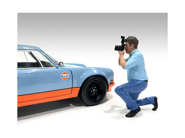 "Photographers" Figure #3 for 1/24 Scale Models by American Diorama #3