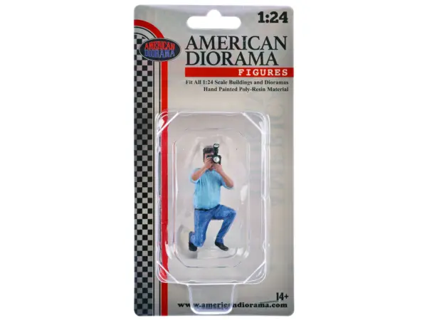 "Photographers" Figure #3 for 1/24 Scale Models by American Diorama #4