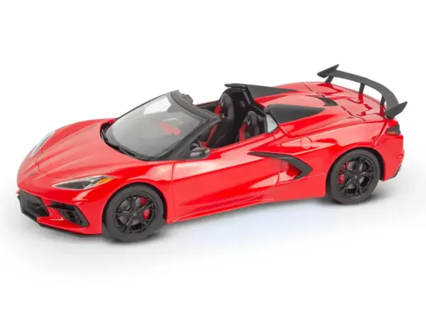 Level 4 Model Kit 2022 Chevrolet Corvette C8 Hardtop Convertible 1/25 Scale Model by Revell #2