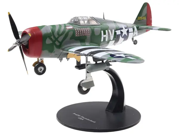 Republic P-47 Thunderbolt Fighter Aircraft "Lt. Col. Francis S. "Gabby" Gabreski" United States Army Air Forces 1/72 Diecast Model by Militaria Die Cast #4