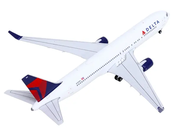 Boeing 767-300ER Commercial Aircraft "Delta Air Lines" (N199DN) White with Red and Blue Tail 1/400 Diecast Model by GeminiJets #3