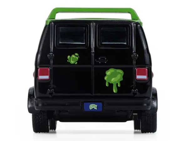 1983 GMC Vandura Van Gray Metallic and Black with Green Slime Graphics "Petey Da Fool" "Garbage Pail Kids" Series 8 1/64 Diecast Model Car by Greenlight #5