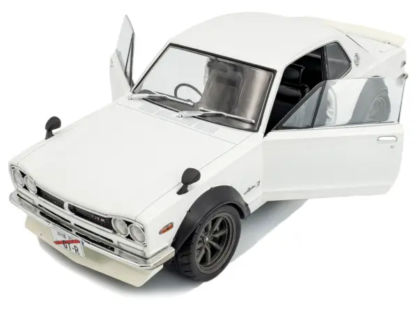 1970 Nissan Skyline (C10) Hakosuka RHD (Right Hand Drive) White 1/18 Diecast Model Car by Solido #2