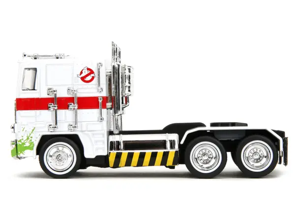 G1 Autobot Optimus Prime Truck White with Robot on Chassis from "Transformers" TV Series - "Ghostbusters" (1984) Movie Crossover "Hollywood Rides" Series Diecast Model by Jada #2