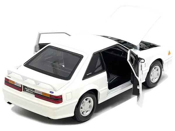 1993 Ford Mustang SVT Cobra White "Special Edition" Series 1/24 Diecast Model Car by Maisto #3