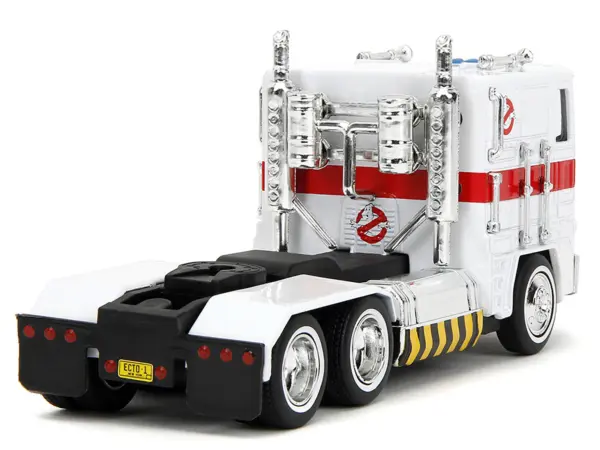G1 Autobot Optimus Prime Truck White with Robot on Chassis from "Transformers" TV Series - "Ghostbusters" (1984) Movie Crossover "Hollywood Rides" Series Diecast Model by Jada #3
