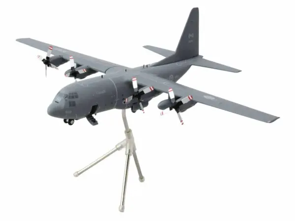 Lockheed C-130H Hercules Transport Aircraft "Royal Canadian Air Force" (130333) Gray "Gemini 200" Series 1/200 Diecast Model Airplane by GeminiJets #3