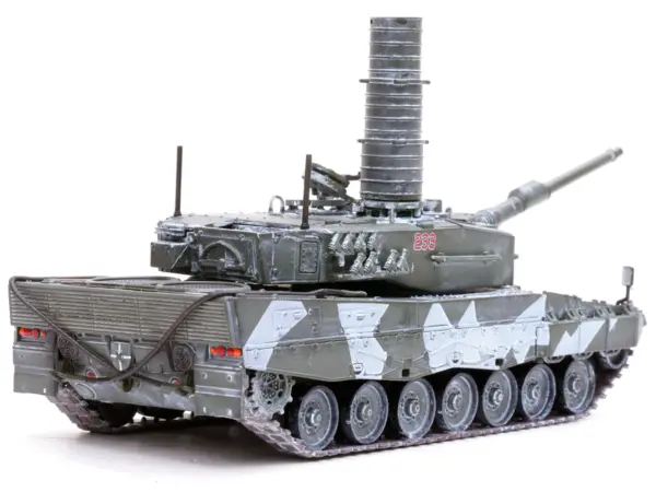 Leopard 2A4 Main Battle Tank with Snorkel "Winter Camouflage" Norwegian Army "Armor Premium" Series 1/72 Diecast Model by Panzerkampf #4