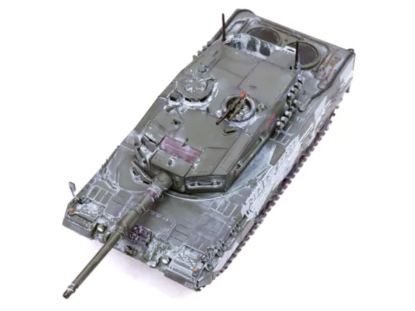 Leopard 2A4 Main Battle Tank with Snorkel "Winter Camouflage" Norwegian Army "Armor Premium" Series 1/72 Diecast Model by Panzerkampf #5