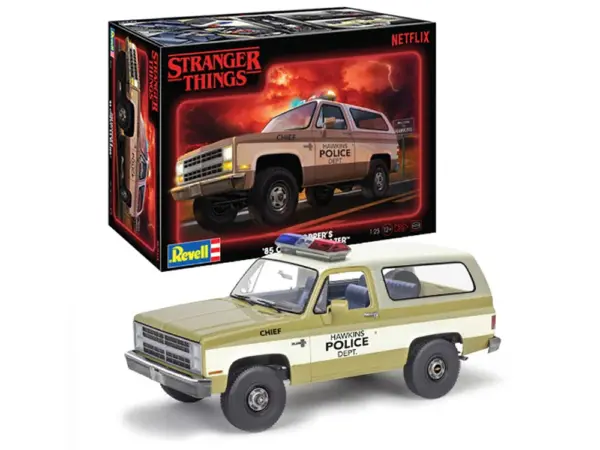 Level 4 Model Kit Jim Hopper's 1985 Chevrolet K5 Blazer "Stranger Things" (2016-Current) TV Series 1/25 Scale Model by Revell #5