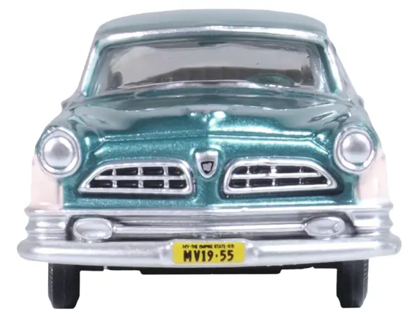 1955 Chrysler New Yorker Deluxe St. Regis Jade Green Metallic and Cream 1/87 (HO) Scale Diecast Model Car by Oxford Diecast #3