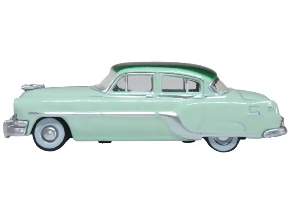 1954 Pontiac Chieftain 4 Door Shannon Green with Brookmere Green Top 1/87 (HO) Scale Diecast Model Car by Oxford Diecast #2