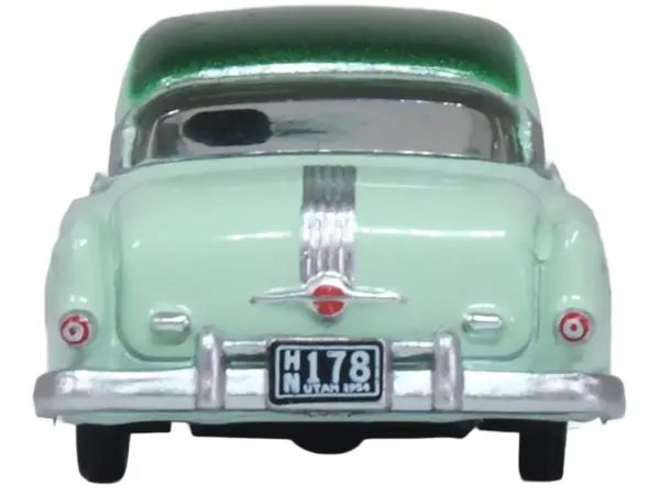 1954 Pontiac Chieftain 4 Door Shannon Green with Brookmere Green Top 1/87 (HO) Scale Diecast Model Car by Oxford Diecast #4