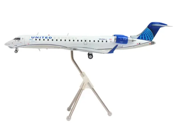 Bombardier CRJ550 Commercial Aircraft "United Express" (N506GJ) White with Blue Tail "Gemini 200" Series 1/200 Diecast Model Airplane by GeminiJets #2