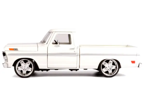 1969 Ford F-100 Pickup Truck Cream "Maxx Design" Series 1/24 Diecast Model Car by Motormax #3