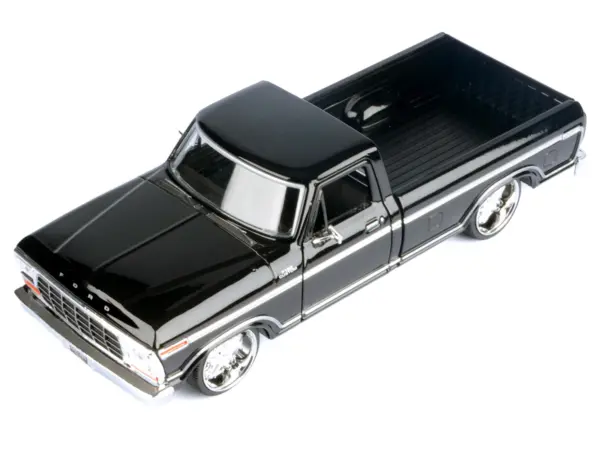 1979 Ford F-150 Custom Pickup Truck Black "Maxx Design" Series 1/24 Diecast Model Car by Motormax #3