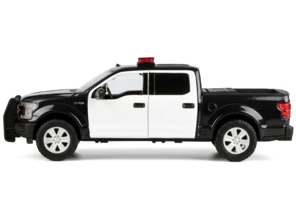 2019 Ford F-150 Lariat Crew Cab Pickup Truck Black and White with Flashing Light Bar and Front and Rear Lights and Sounds 1/27 Diecast Model Car by Motormax #3
