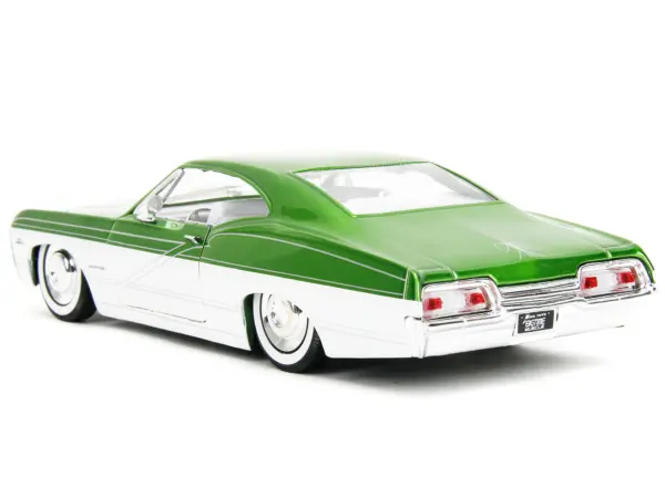 1967 Chevrolet Impala SS Green Metallic and White with White Interior "Bigtime Muscle" Series 1/24 Diecast Model Car by Jada #5