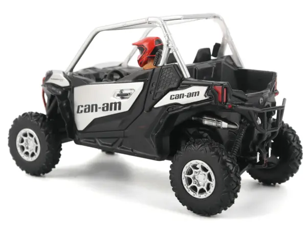 Can-Am Maverick Sport XXC 1000R Silver Metallic and Black with Driver Figure 1/32 Diecast Model by BRP Models #3