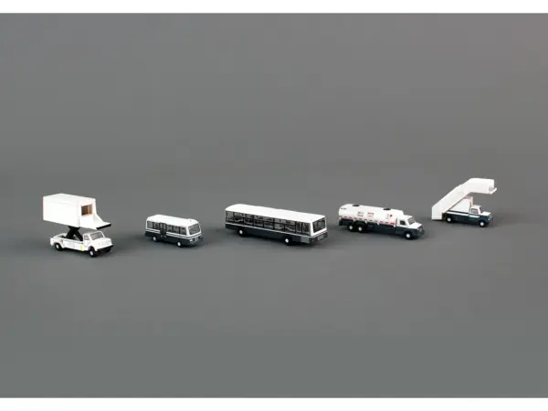 Airport Service Vehicles Set of 5 pieces "Gemini 200" Series Diecast Models by GeminiJets #4