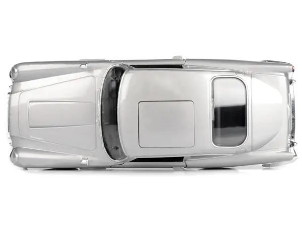 Aston Martin DB5 RHD (Right Hand Drive) Silver Metallic James Bond 007 "Goldfinger" (1964) Movie "James Bond Collection" Series 1/24 Diecast Model Car by Motormax #5