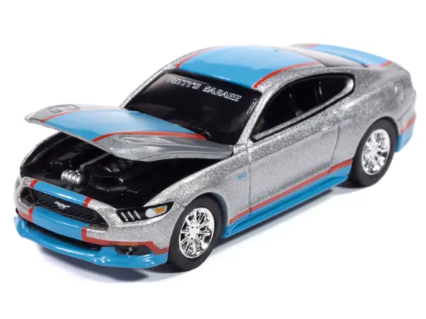 2017 Ford Mustang GT Tribute Edition "Petty's Garage" Ingot Silver Metallic with Petty Blue and Red Stripes "Modern Muscle" Series 1/64 Diecast Model Car by Auto World #3