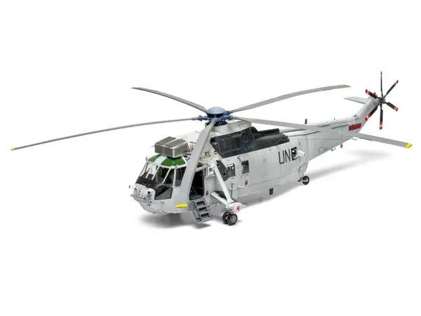 Level 4 Model Kit Westland Sea King HC.4 Helicopter with 4 Scheme Options 1/48 Plastic Model Kit by Airfix #5