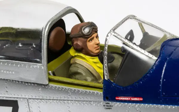 Level 4 Model Kit North American P-51D Mustang Aircraft with 2 Scheme Options 1/24 Plastic Model Kit by Airfix #5