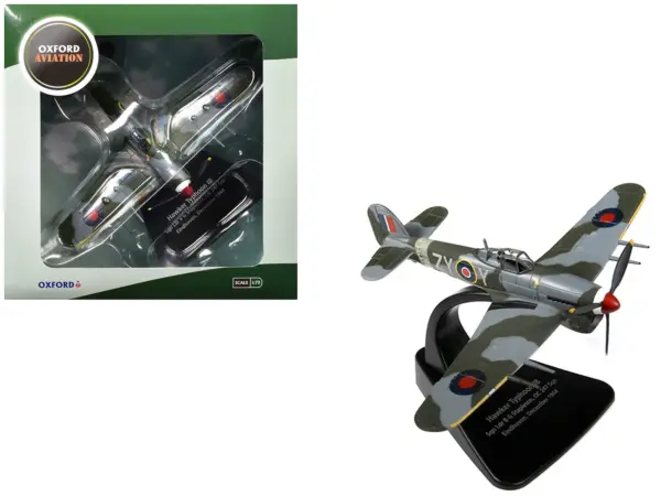 Hawker Typhoon Mk.IB Fighter-Bomber Aircraft "MP126 No.247 Squadron Gerald Stapleton RAF Eindhoven Holland" (1944) Royal Air Force "Oxford Aviation" Series 1/72 Diecast Model Airplane by Oxford Diecast #1