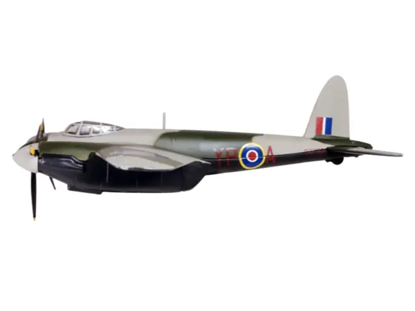 De Havilland Mosquito NF MKII Aircraft "Wing Commander Peter G. Wykeham-Barnes No. 23 Squadron Luqa Malta" (1943) Royal Air Force "Oxford Aviation" Series 1/72 Diecast Model Airplane by Oxford Diecast #2
