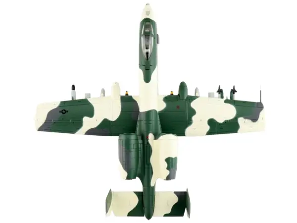 Fairchild Republic A-10A Thunderbolt II Attack Aircraft "Arctic Scheme 18th TFS 343rd Composite Wing Alaska" (1982) United States Air Force "Air Power Series" 1/72 Diecast Model by Hobby Master #4