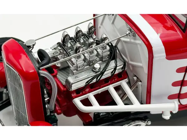 Nailhead Engine Replica from "1932 Ford 3 Window Coupe 'Peppermint Twist'" 1/18 Model by ACME #2