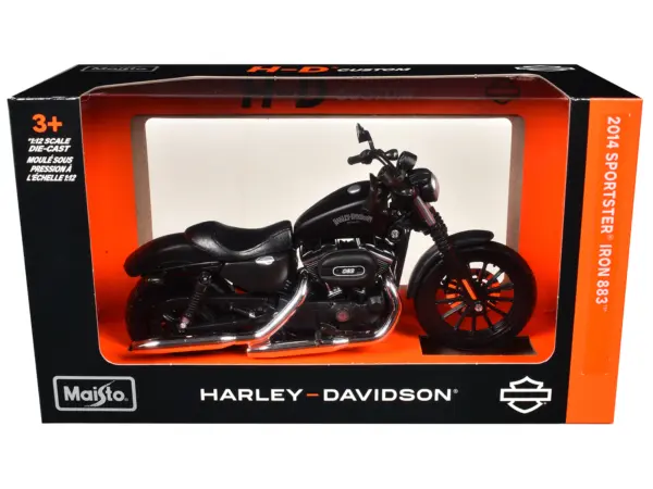 2014 Harley Davidson Sportster Iron 883 1/12 Diecast Motorcycle Model by Maisto #3