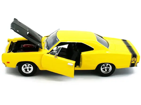 1969 Dodge Coronet Super Bee Yellow 1/24 Diecast Car Model by Motormax #3
