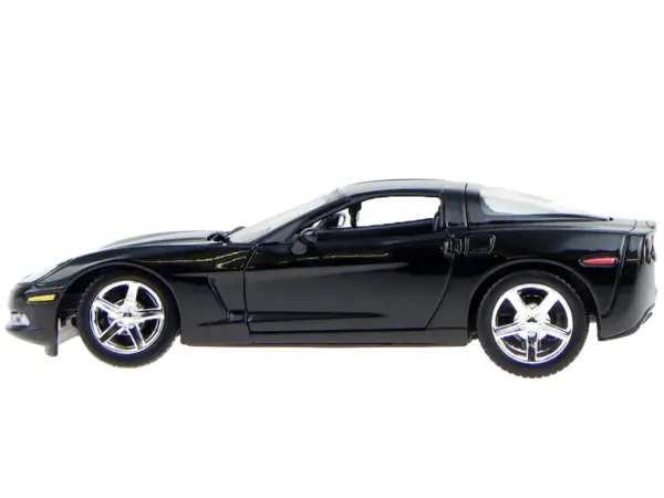 2005 Chevrolet Corvette C6 Coupe Black 1/24 Diecast Model Car by Motormax #2