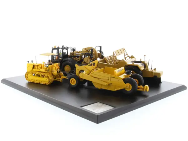 CAT Caterpillar 621K Tractor Scraper and CAT Caterpillar D7 Track-Type Tractor with No. 70 Scraper Set "Evolution Series" 1/50 Diecast Models by Diecast Masters #2