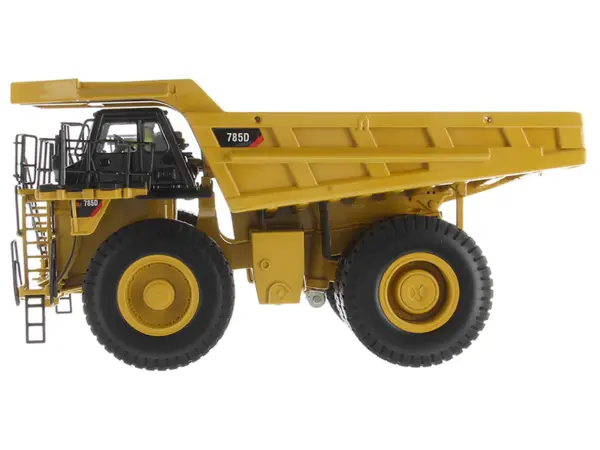 CAT Caterpillar 785D Mining Truck Yellow with Operator "Core Classics" Series 1/50 Diecast Model by Diecast Masters #2