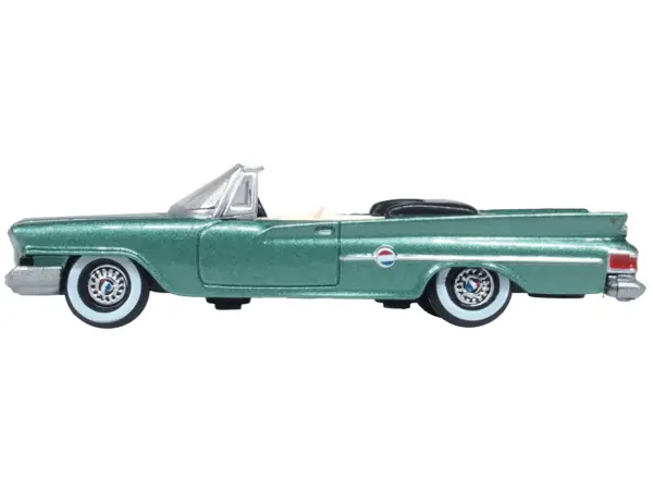 1961 Chrysler 300 Convertible Pinewood Green Metallic 1/87 (HO) Scale Diecast Model Car by Oxford Diecast #2