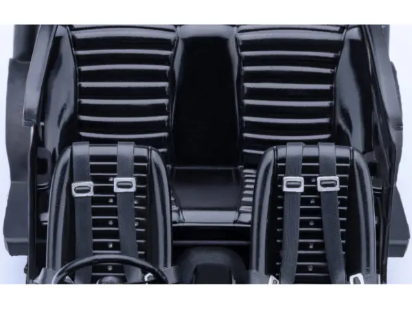 Nissan Skyline 2000GT-R (KPGC110) Tuned Version RHD (Right Hand Drive) White 1/18 Model Car by Autoart #4